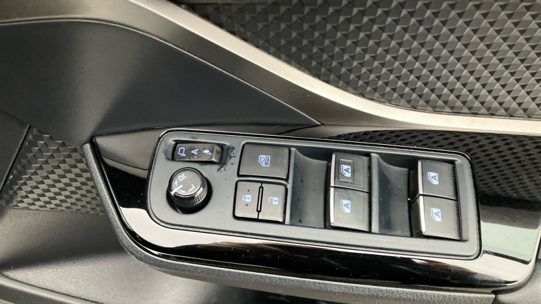 Toyota C-HR 1.8 Hybrid Design 5dr CVT Hybrid Hatchback